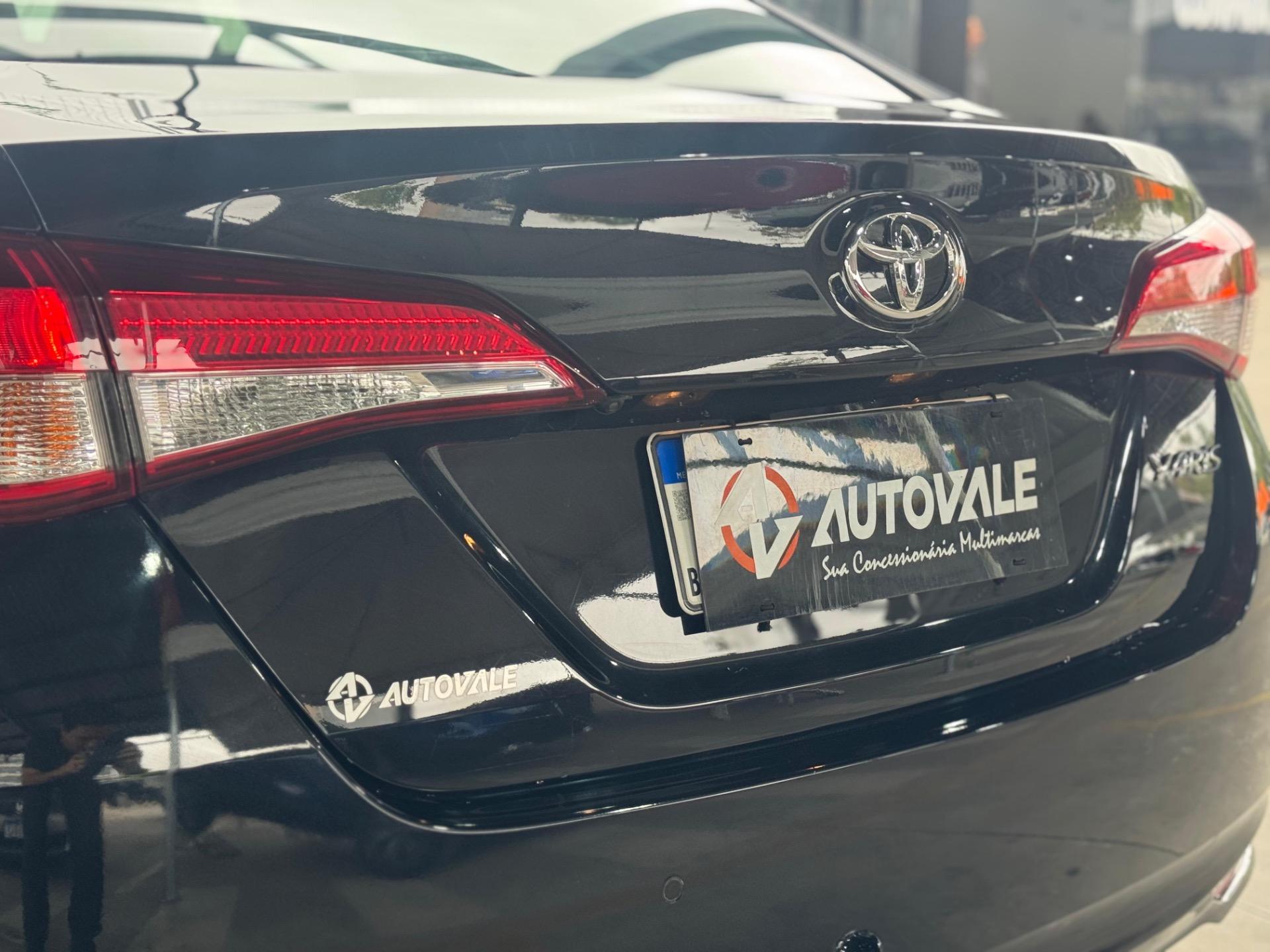 TOYOTA Yaris Sedan - Foto