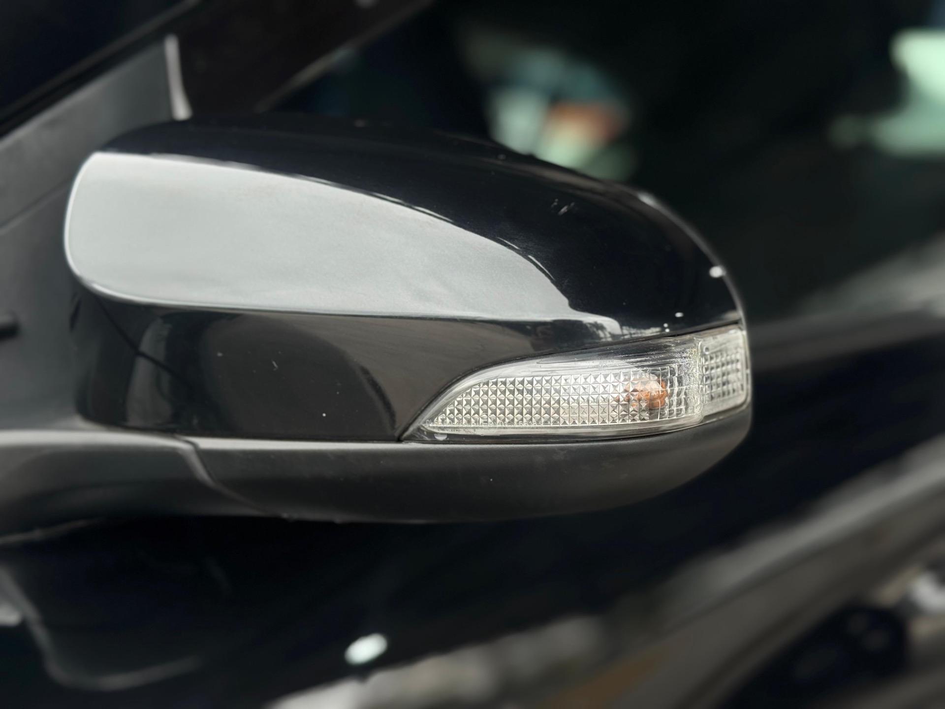 TOYOTA Yaris Sedan - Foto