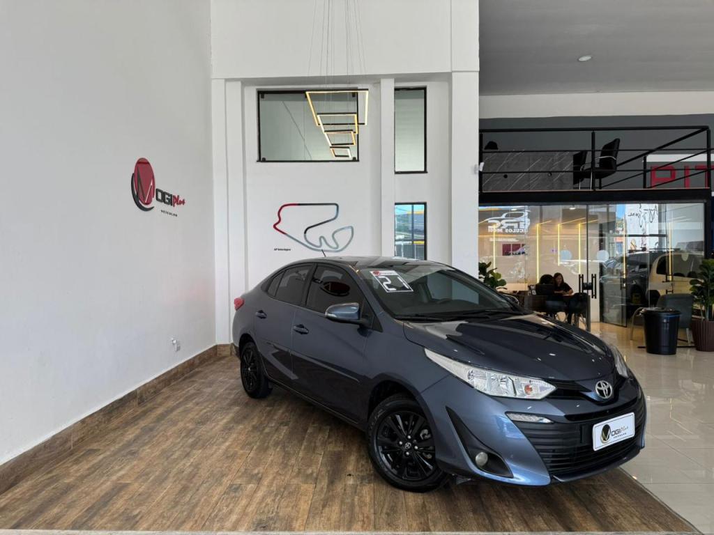 TOYOTA Yaris Sedan - Foto