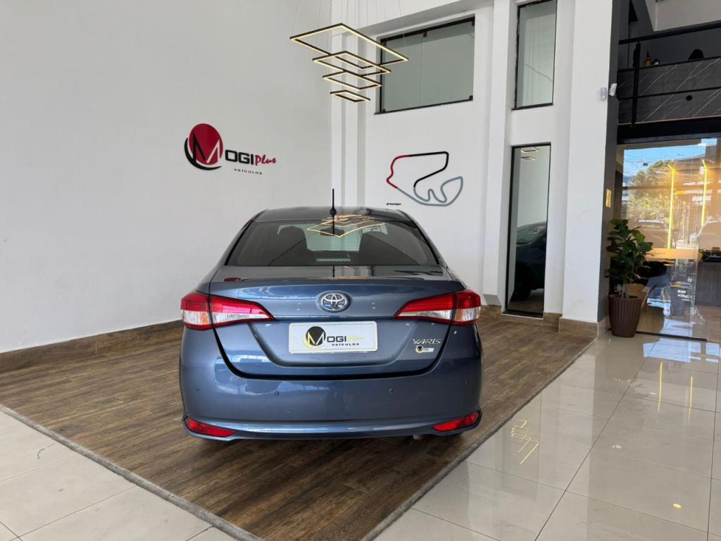 TOYOTA Yaris Sedan - Foto