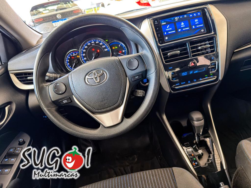 TOYOTA Yaris Sedan - Foto