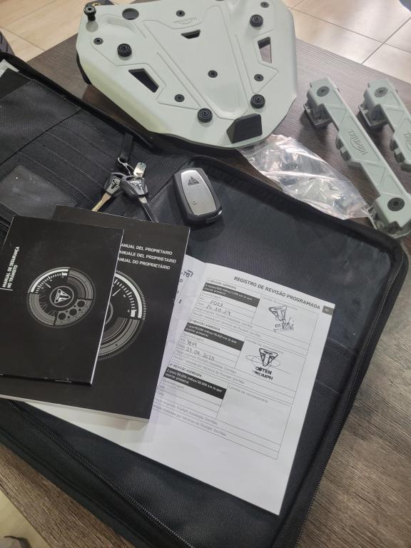 TRIUMPH Tiger 1200 - Foto