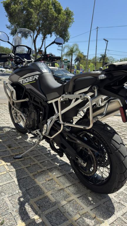 TRIUMPH Tiger 900 - Foto