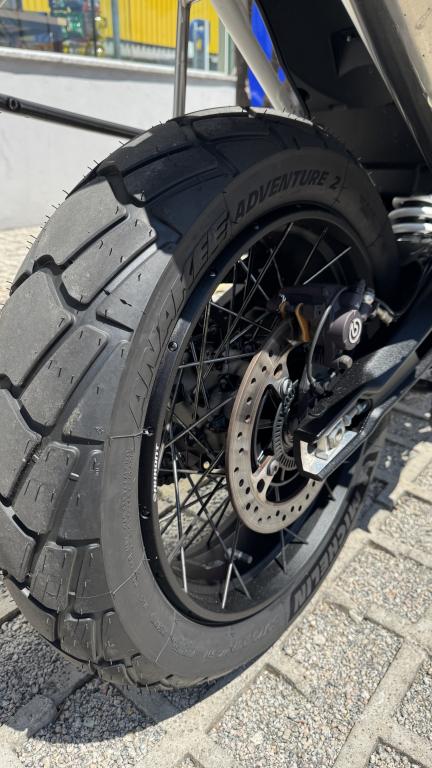 TRIUMPH Tiger 900 - Foto