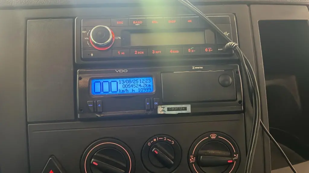 VOLKSWAGEN 19-360 - Foto