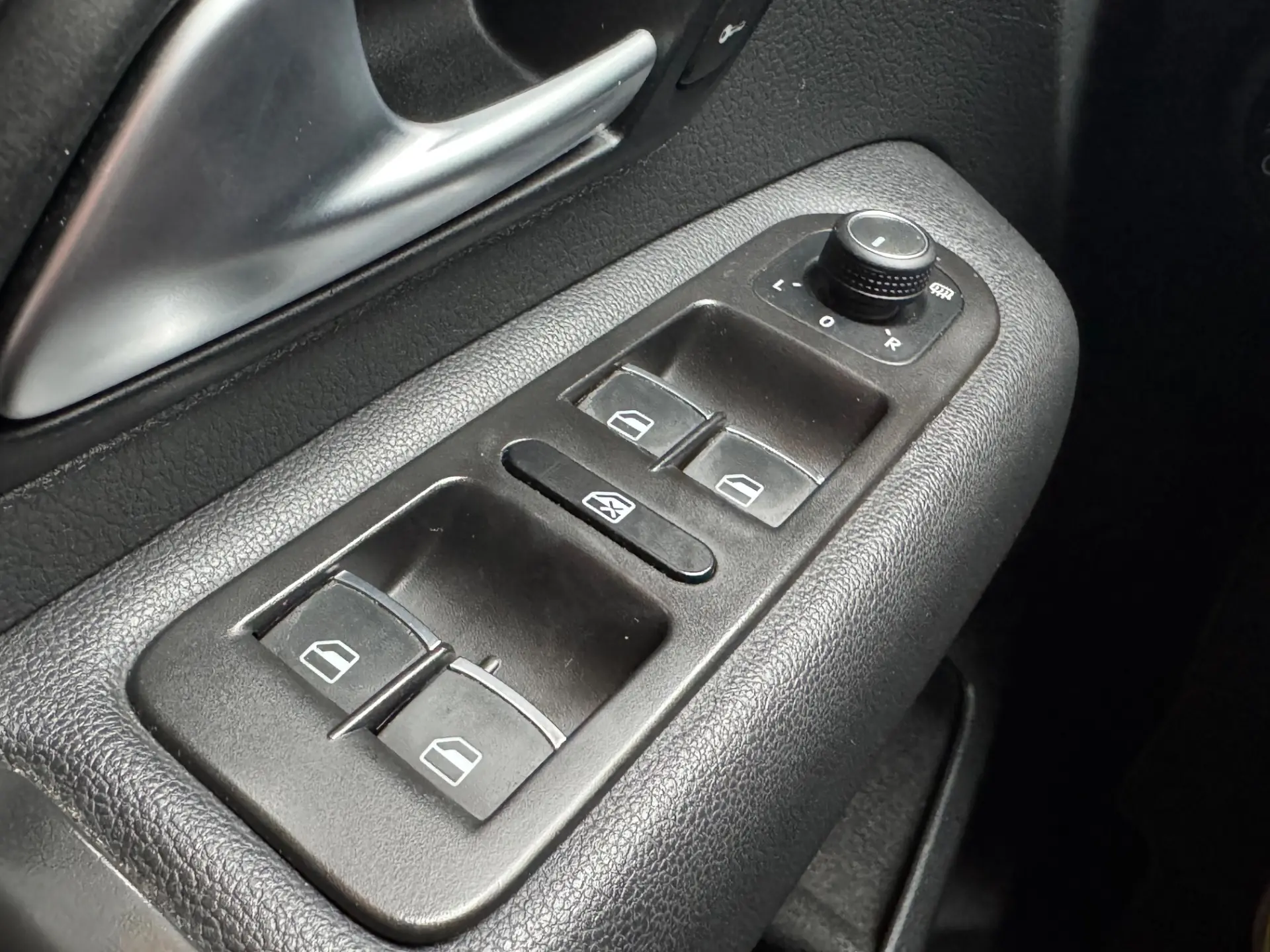 VOLKSWAGEN Amarok - Foto