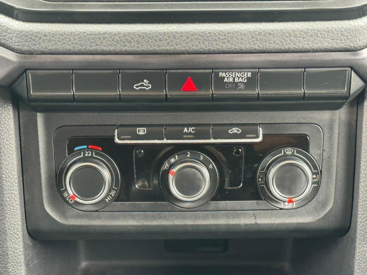 VOLKSWAGEN Amarok - Foto