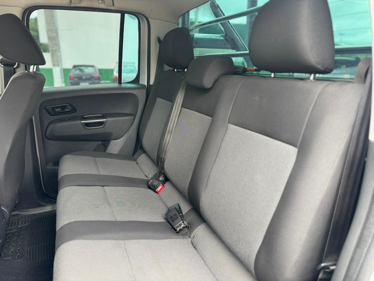 VOLKSWAGEN Amarok - Foto