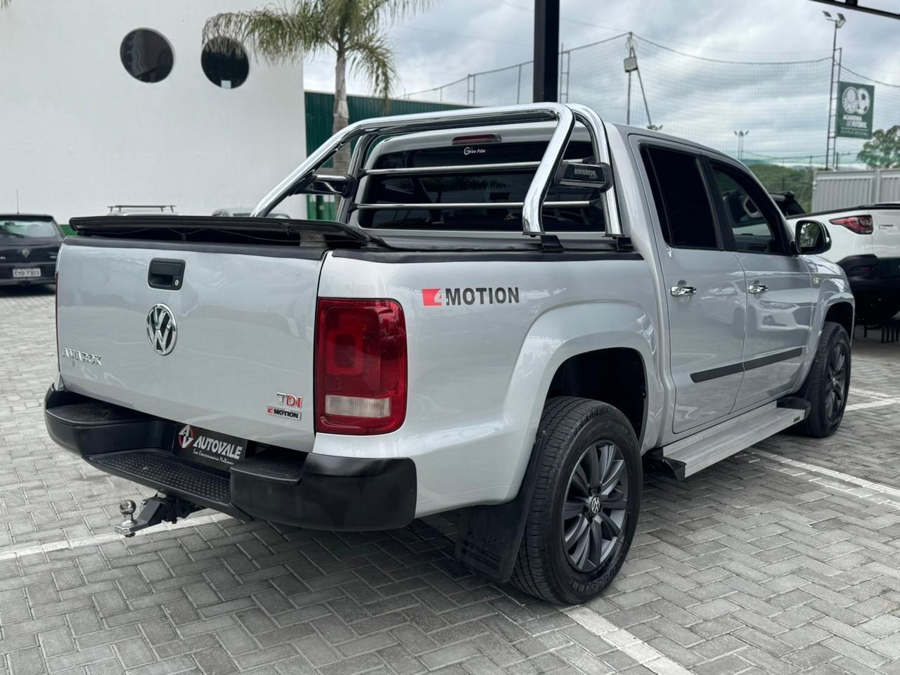 VOLKSWAGEN Amarok - Foto