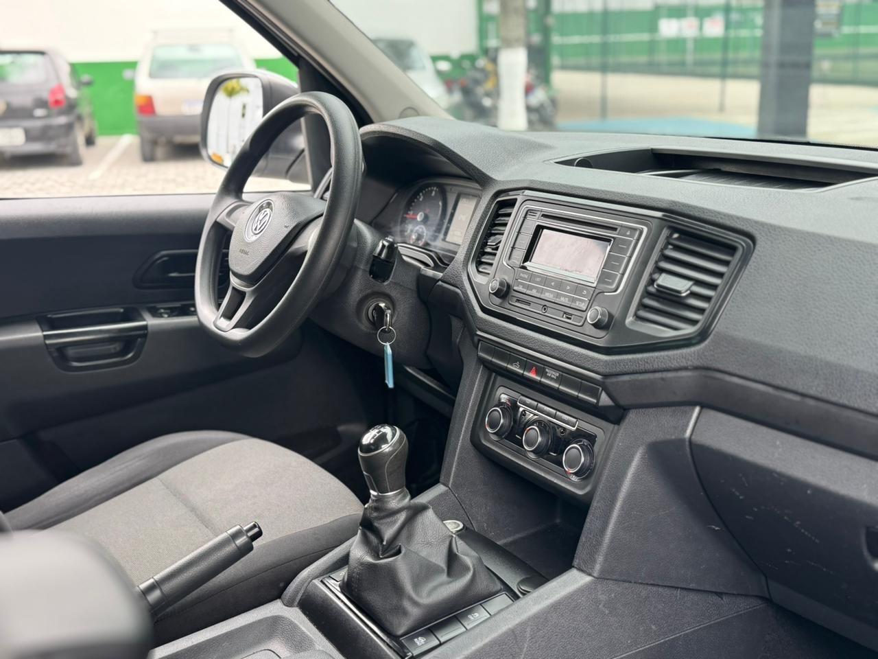 VOLKSWAGEN Amarok - Foto