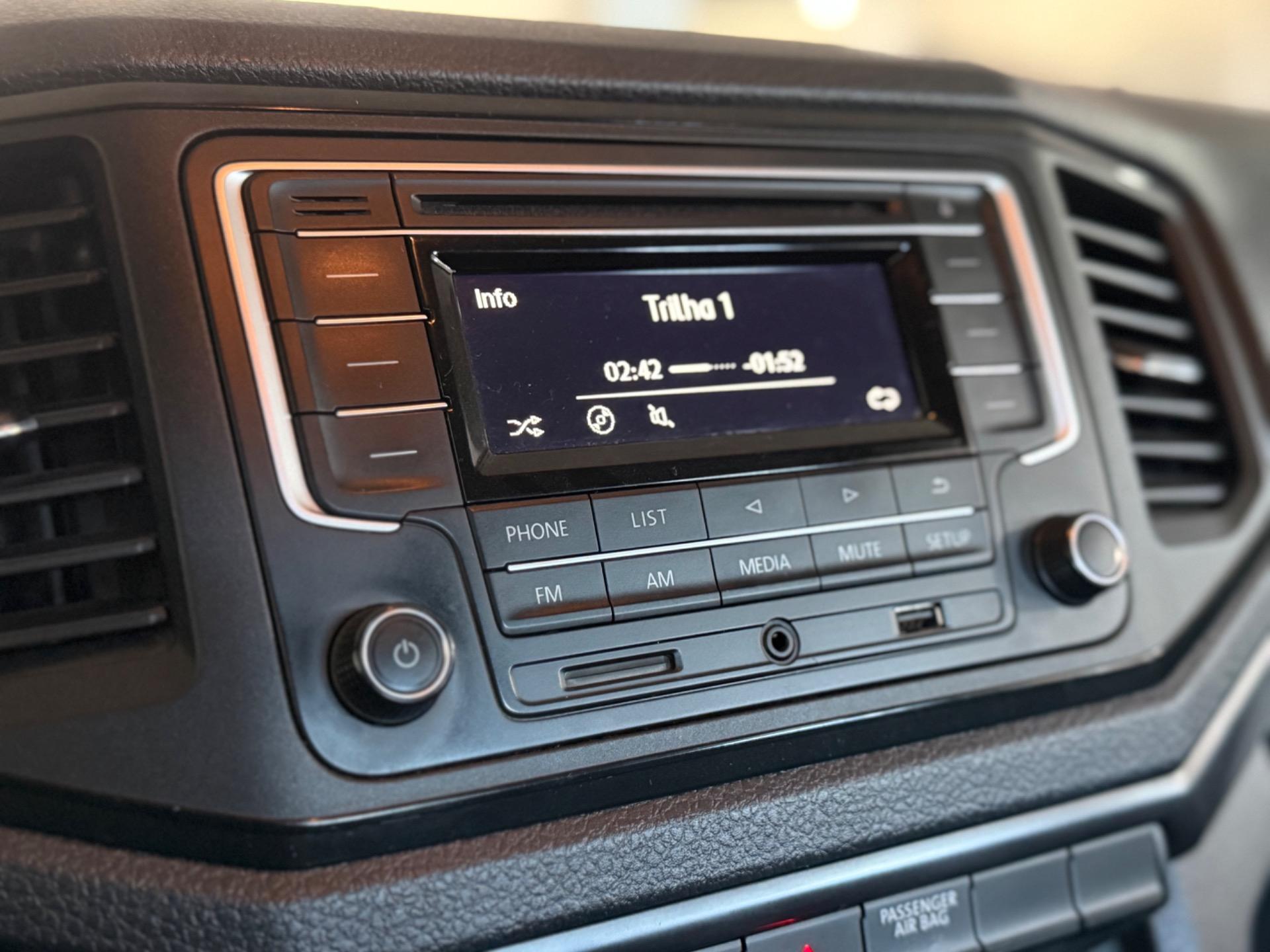 VOLKSWAGEN Amarok - Foto