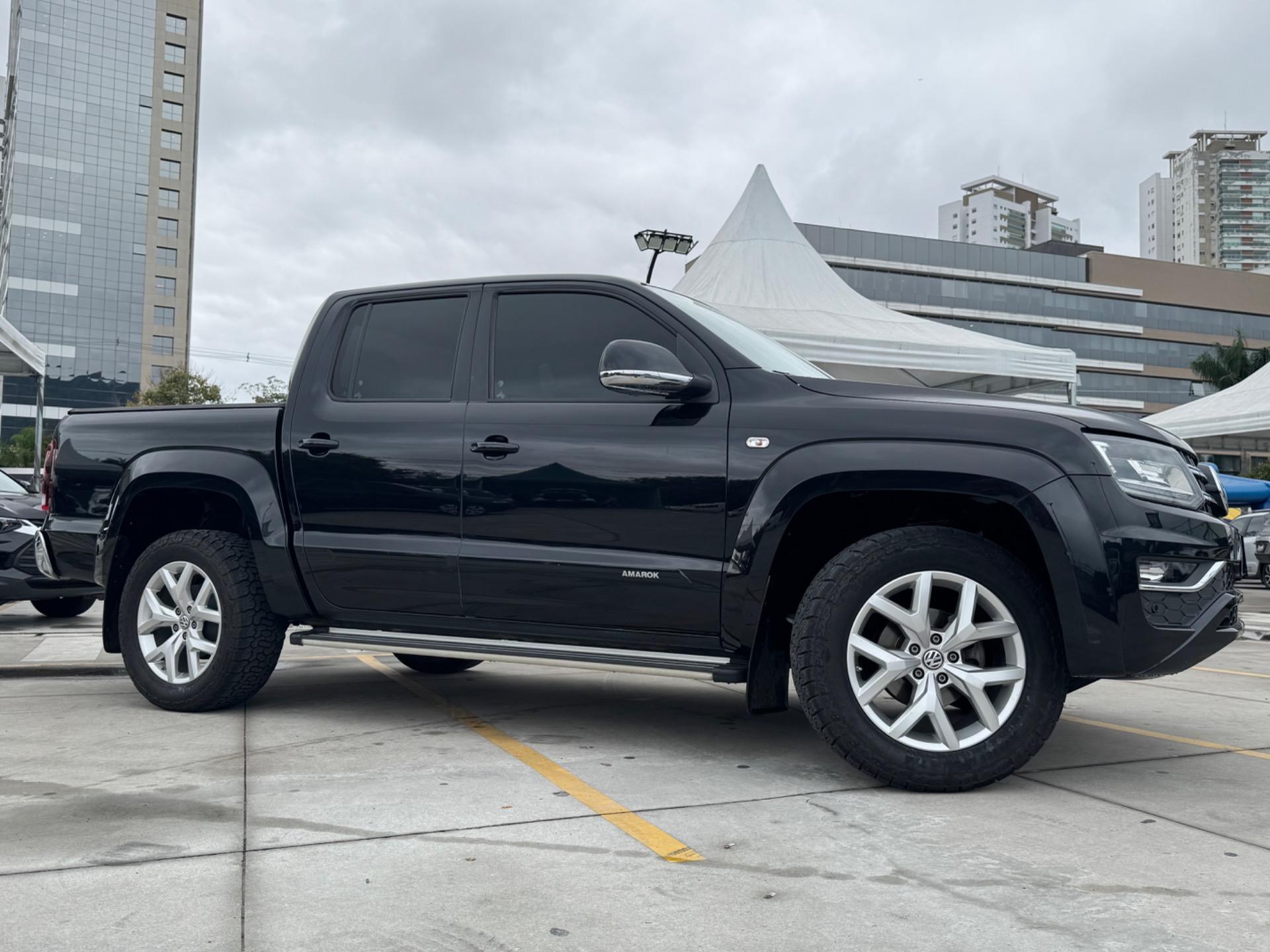 VOLKSWAGEN Amarok - Foto