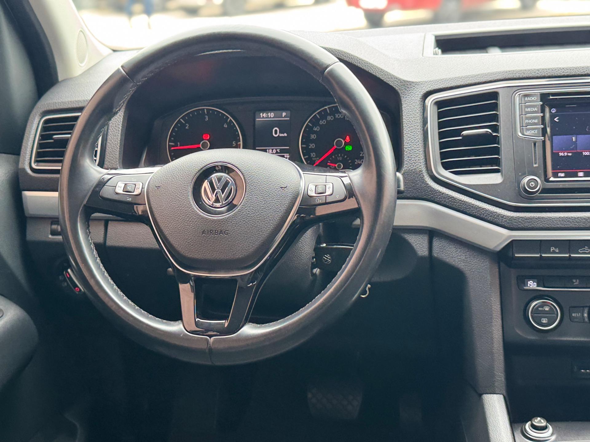 VOLKSWAGEN Amarok - Foto