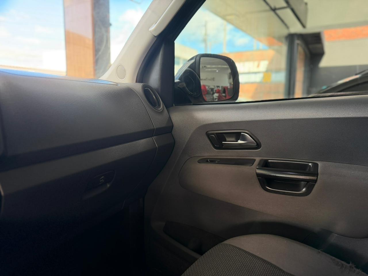 VOLKSWAGEN Amarok - Foto