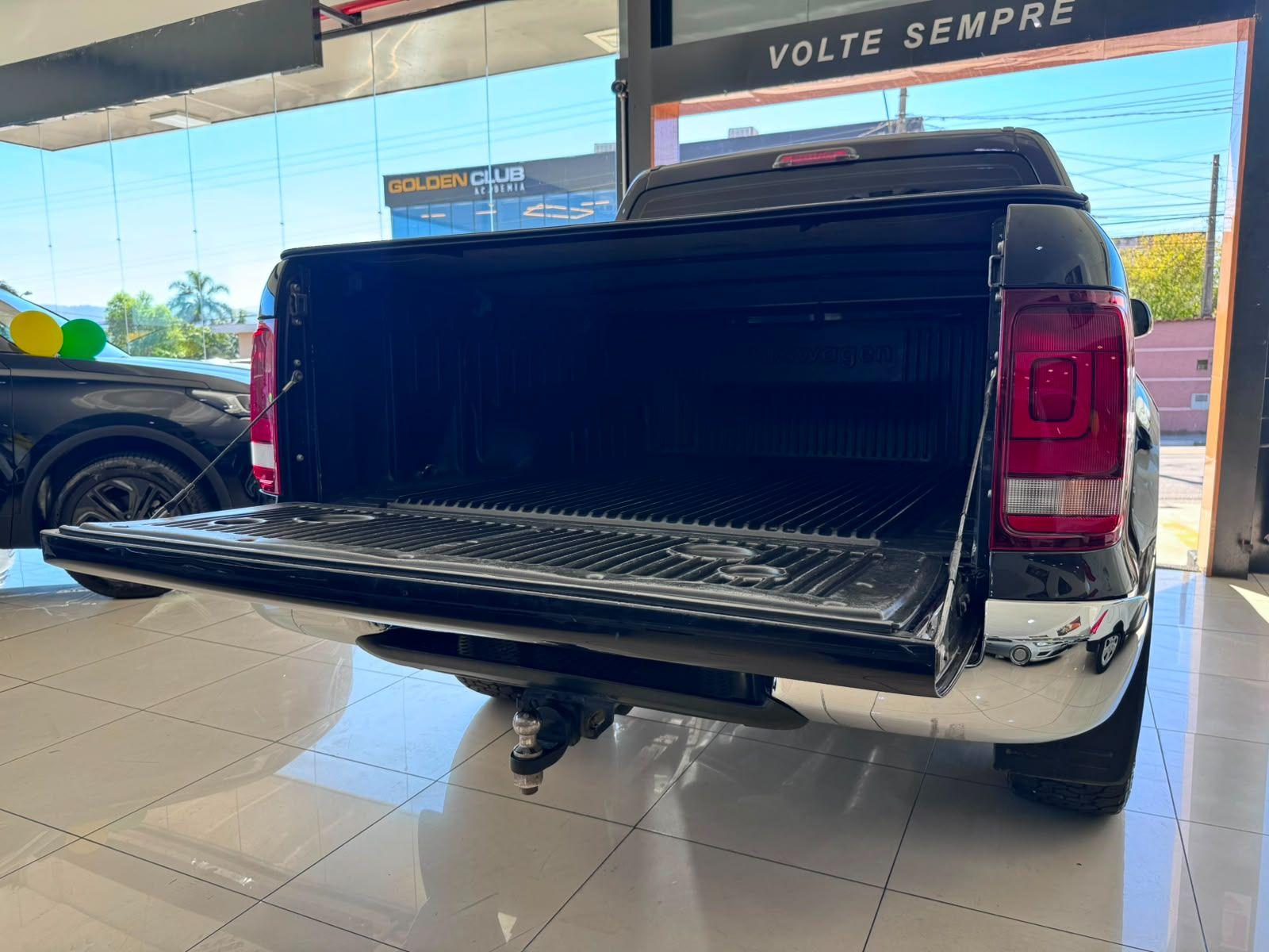 VOLKSWAGEN Amarok - Foto