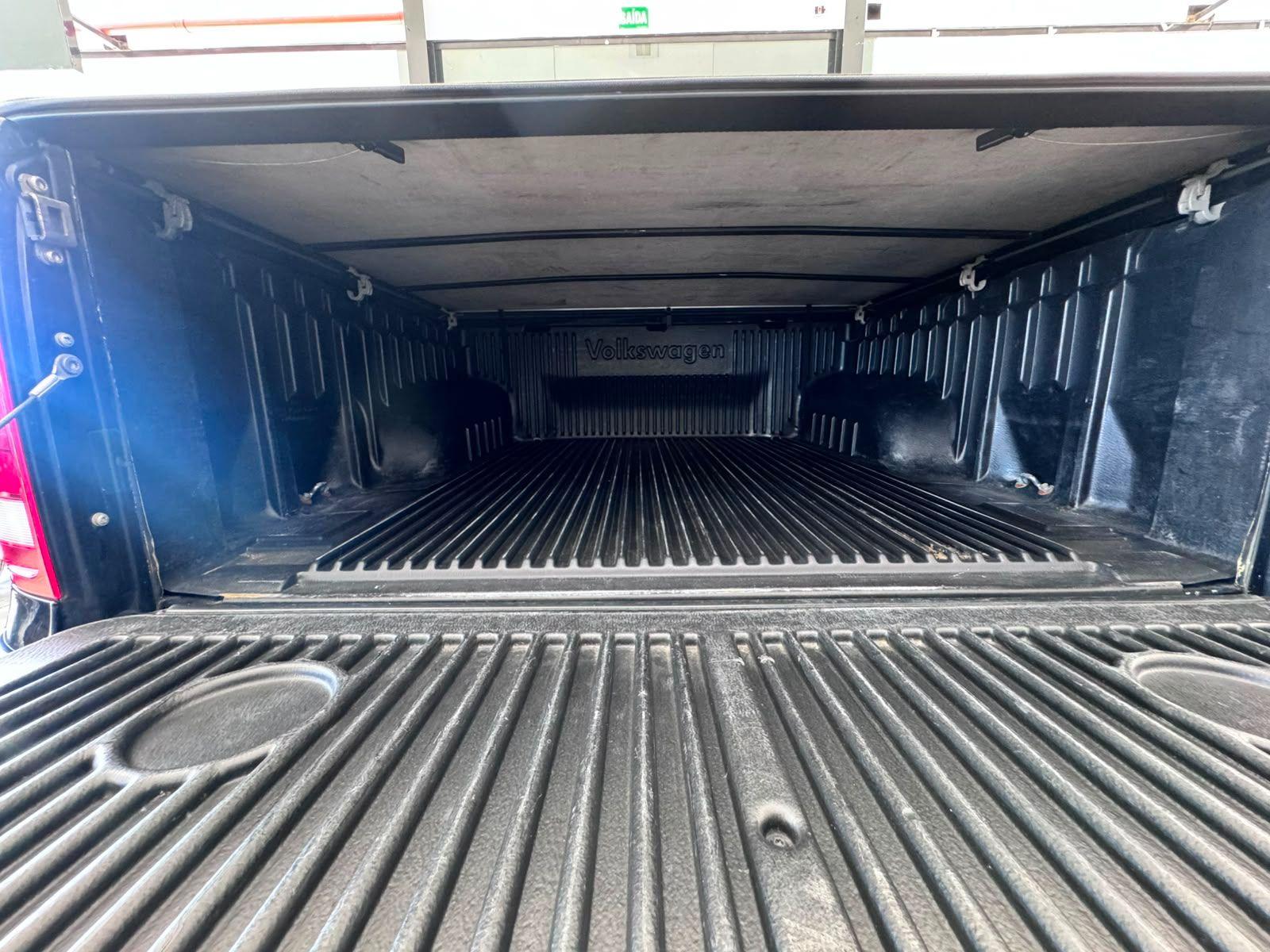 VOLKSWAGEN Amarok - Foto