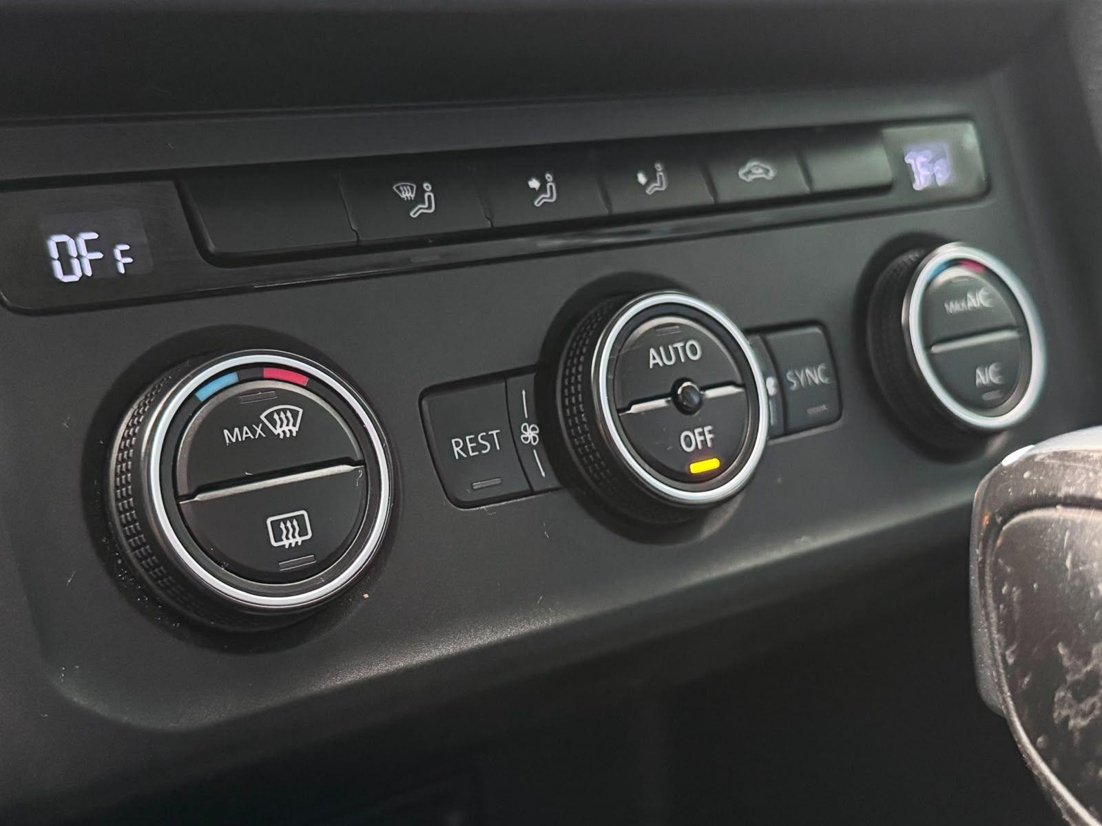 VOLKSWAGEN Amarok - Foto