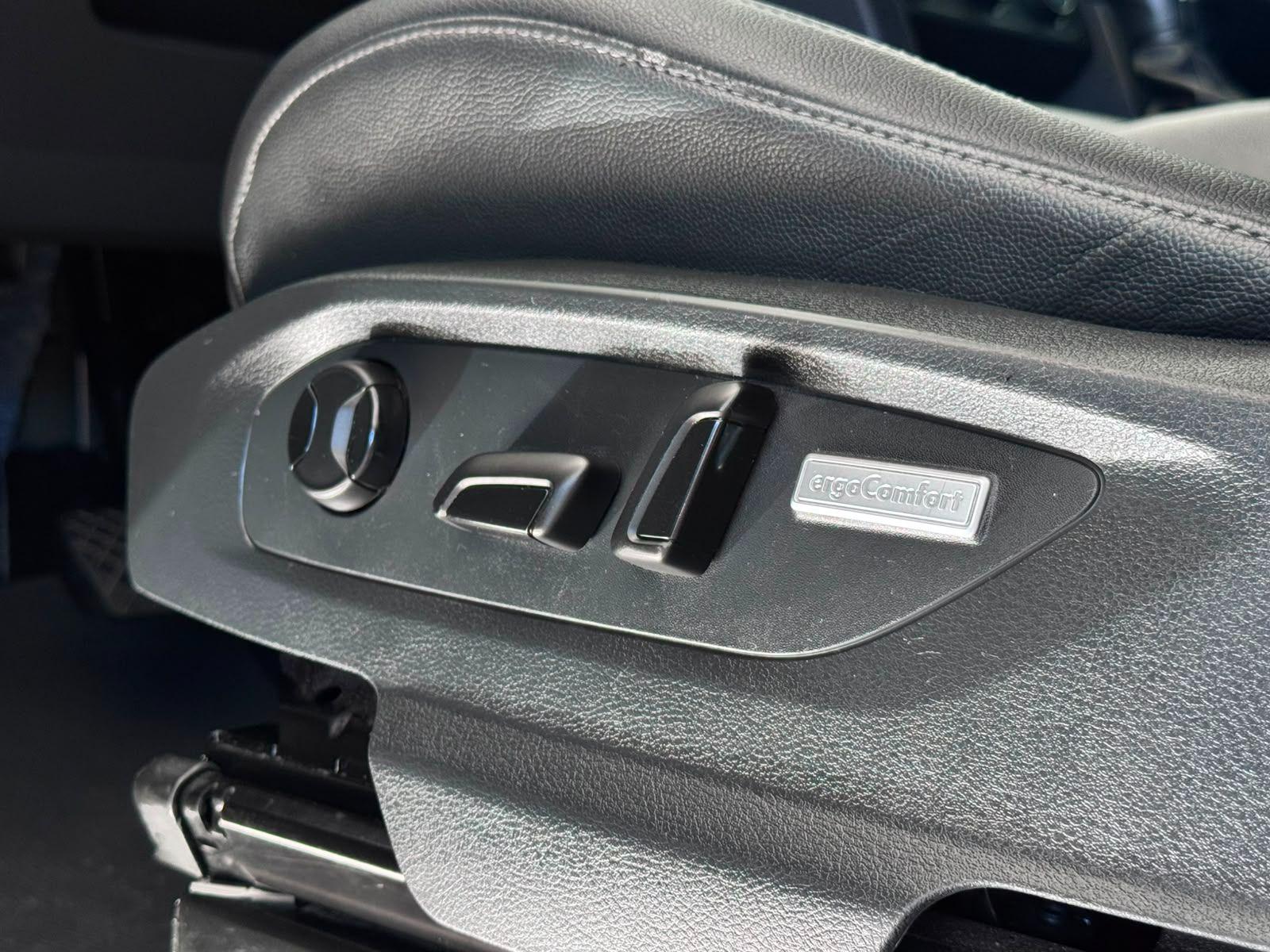 VOLKSWAGEN Amarok - Foto