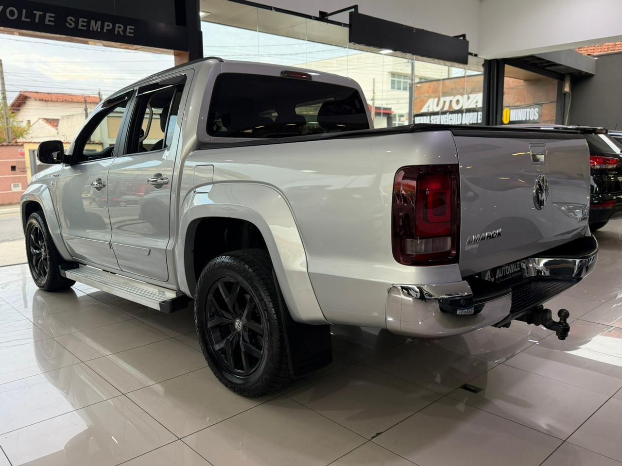 VOLKSWAGEN Amarok - Foto