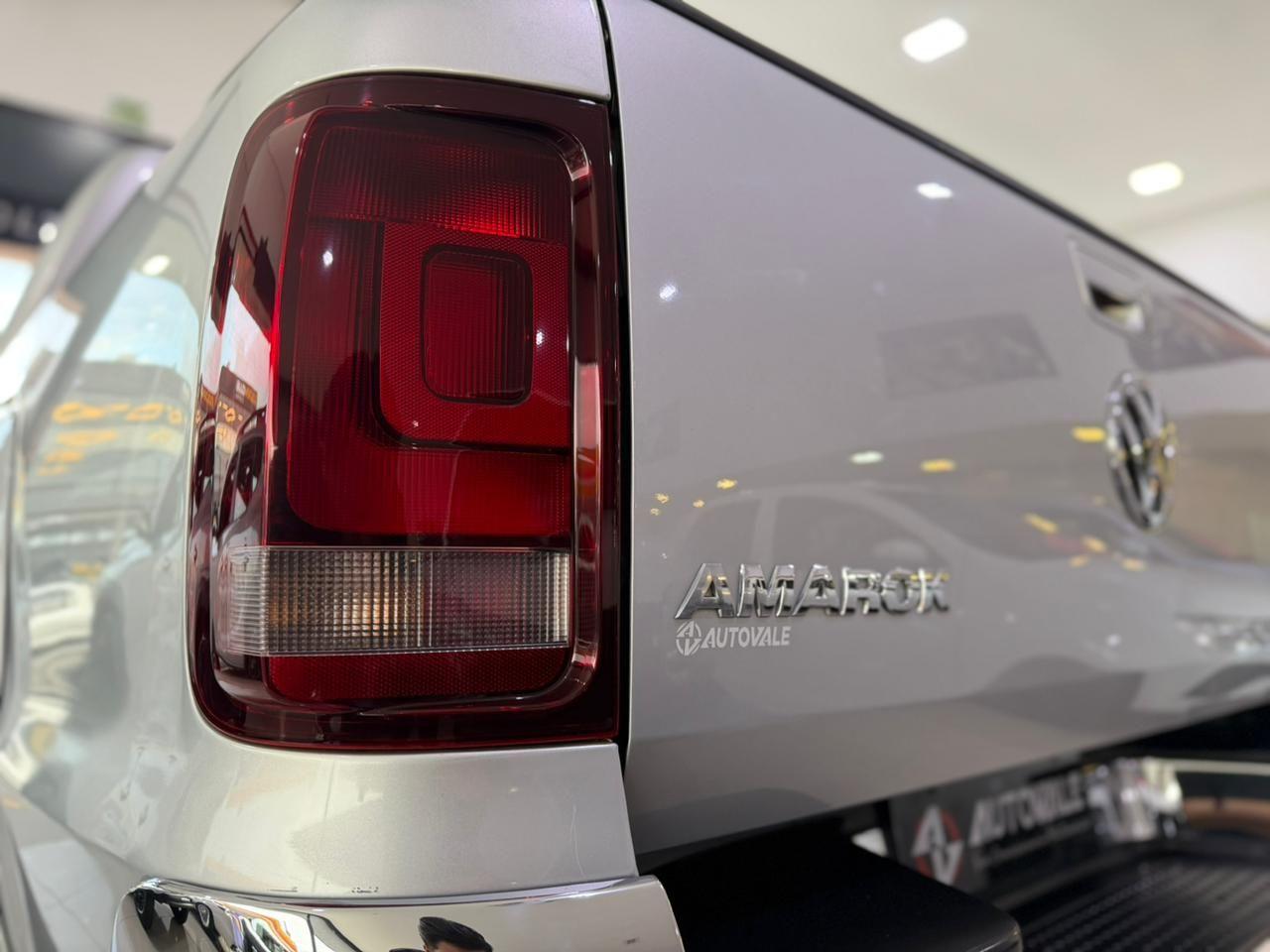 VOLKSWAGEN Amarok - Foto