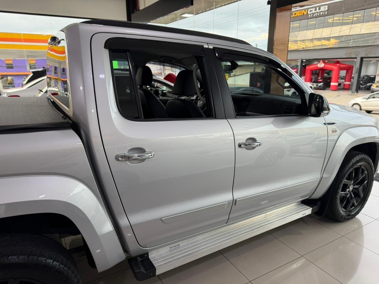 VOLKSWAGEN Amarok - Foto