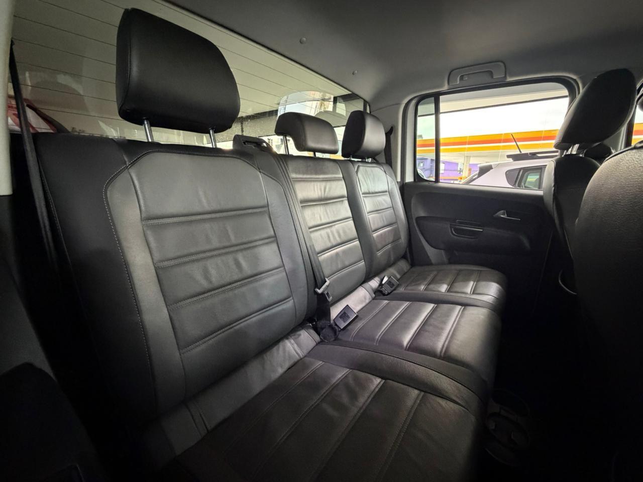 VOLKSWAGEN Amarok - Foto