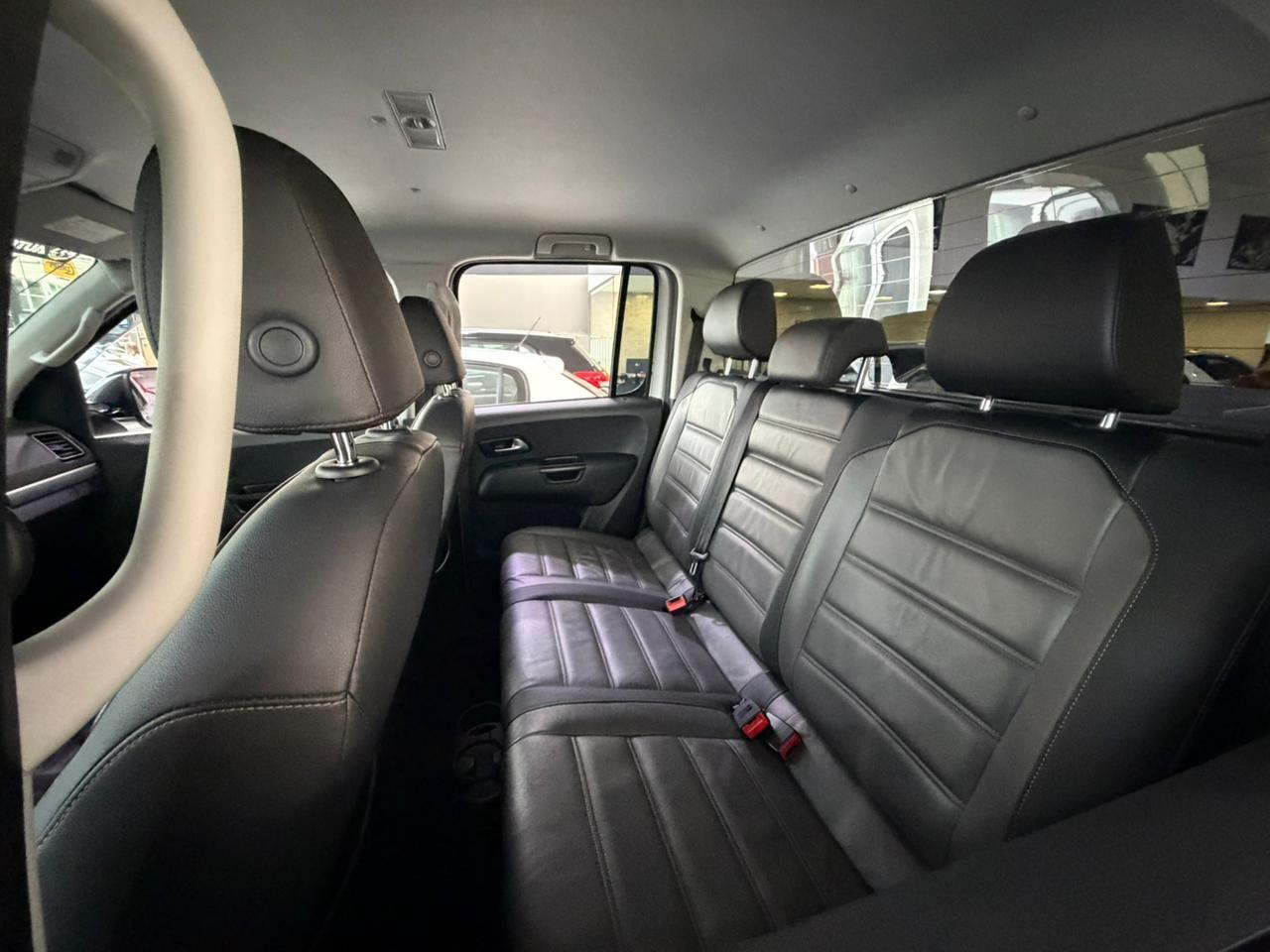 VOLKSWAGEN Amarok - Foto