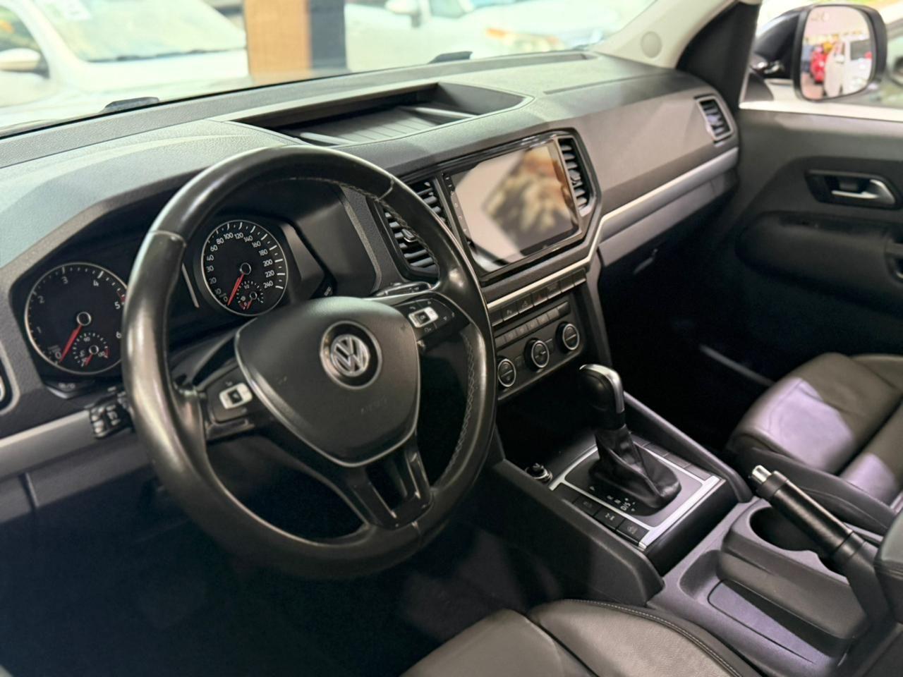VOLKSWAGEN Amarok - Foto
