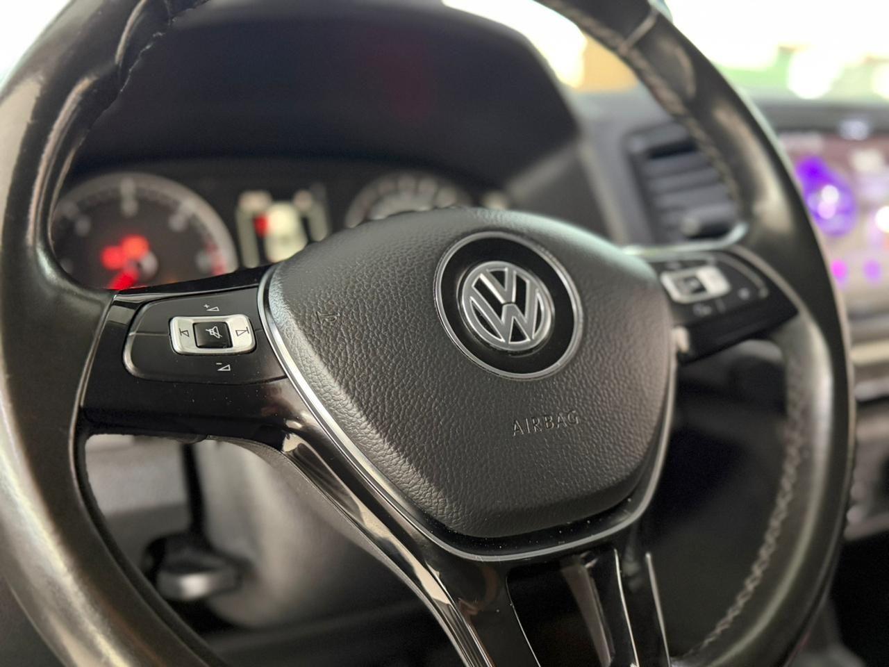 VOLKSWAGEN Amarok - Foto