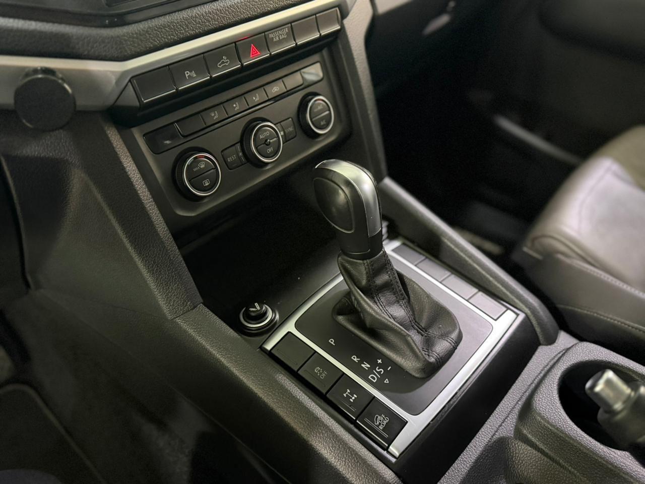 VOLKSWAGEN Amarok - Foto