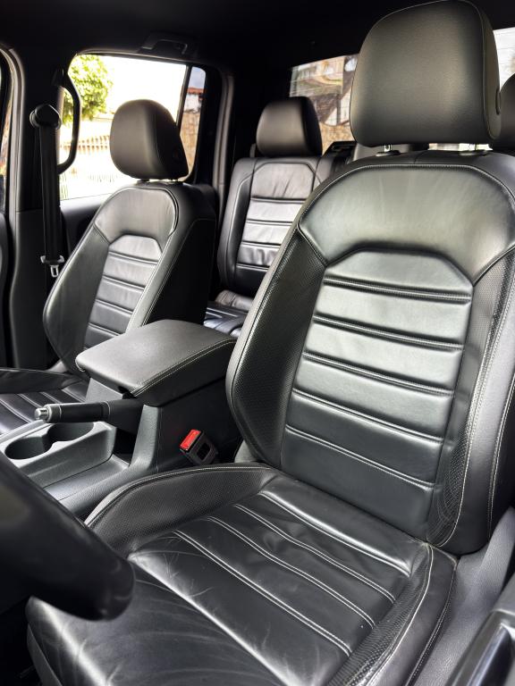VOLKSWAGEN Amarok - Foto