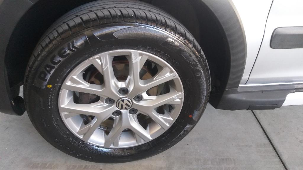 VOLKSWAGEN Crossfox - Foto