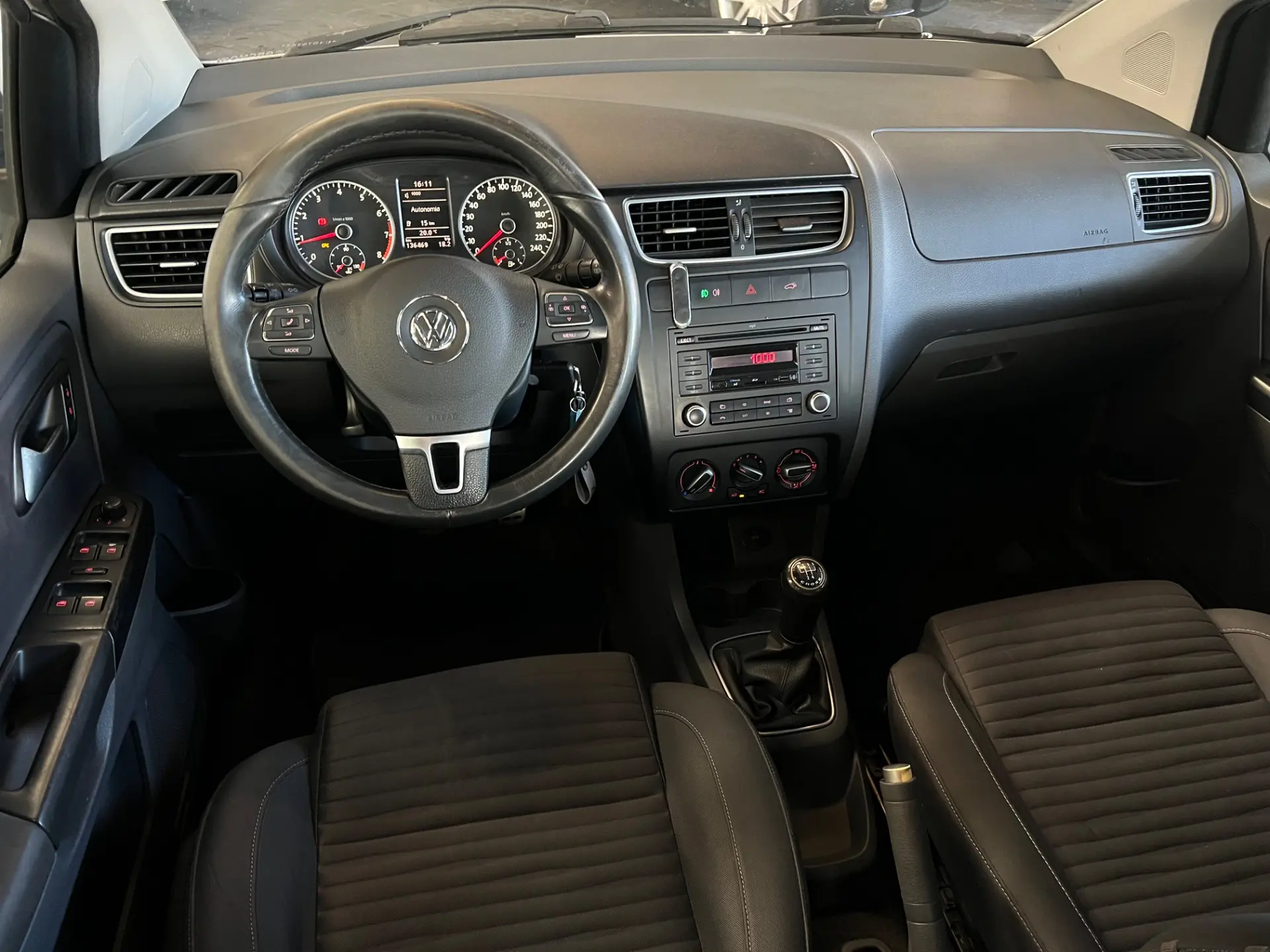 VOLKSWAGEN Crossfox - Foto