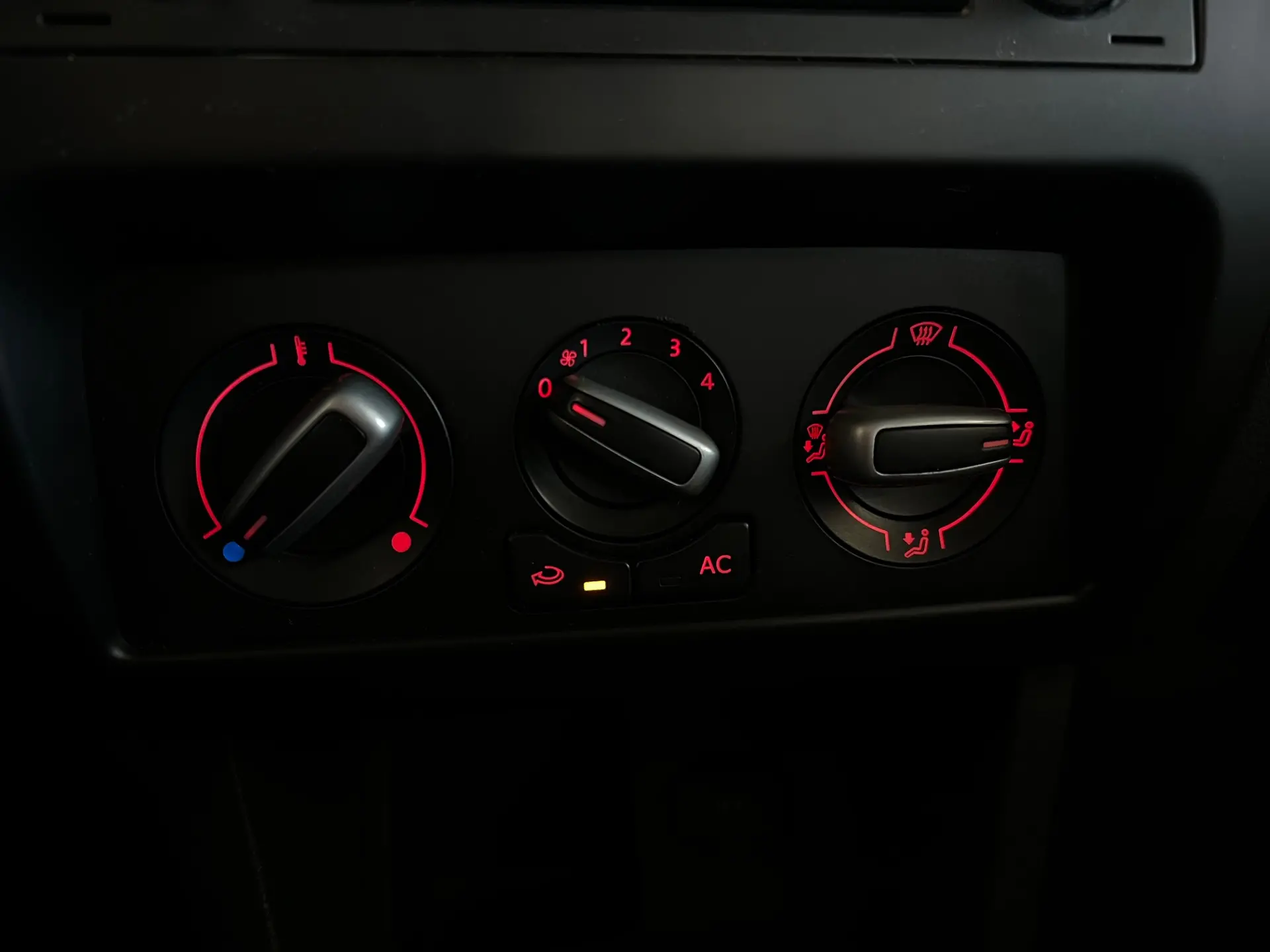 VOLKSWAGEN Crossfox - Foto