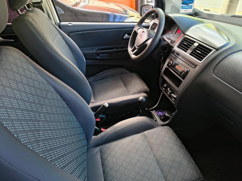 VOLKSWAGEN Fox - Foto