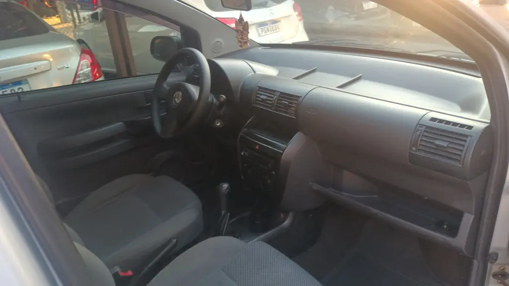 VOLKSWAGEN Fox - Foto