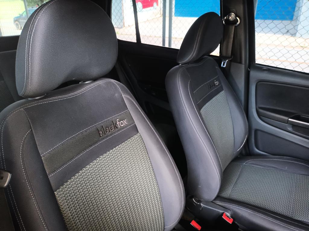 VOLKSWAGEN Fox - Foto