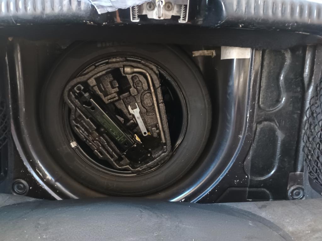 VOLKSWAGEN Fox - Foto