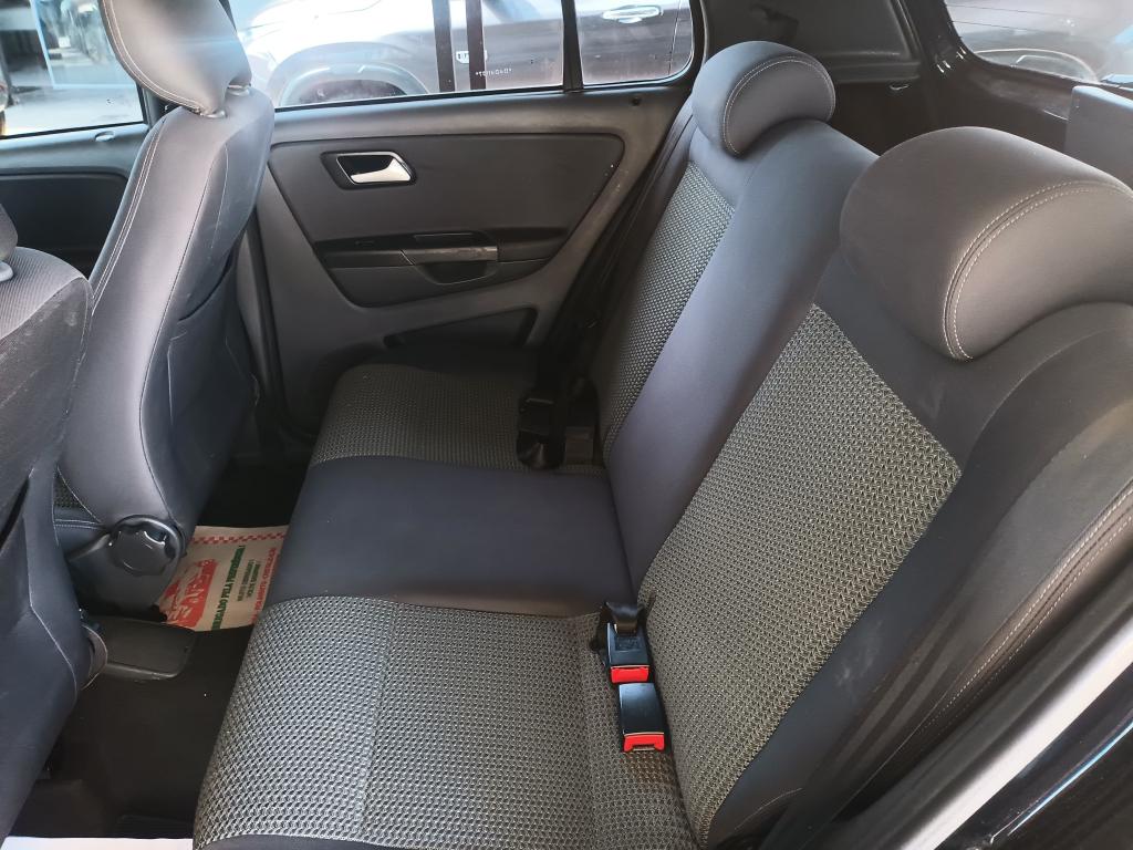 VOLKSWAGEN Fox - Foto