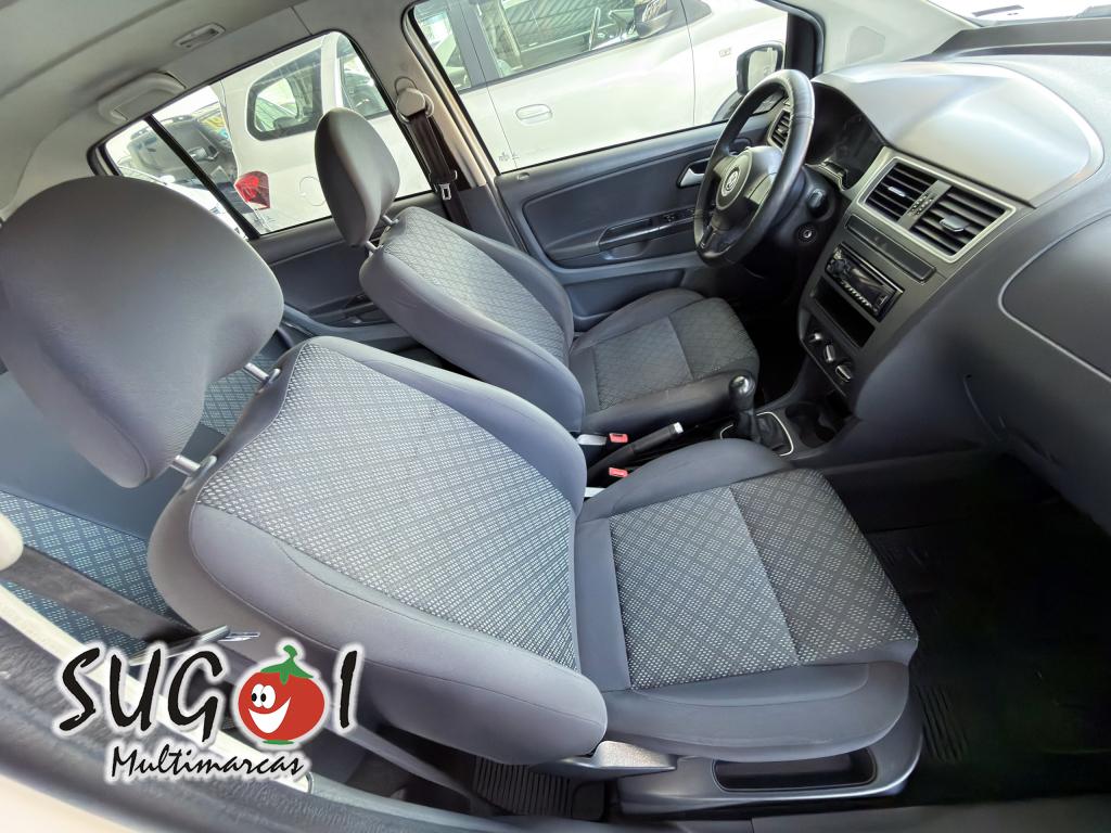 VOLKSWAGEN Fox - Foto