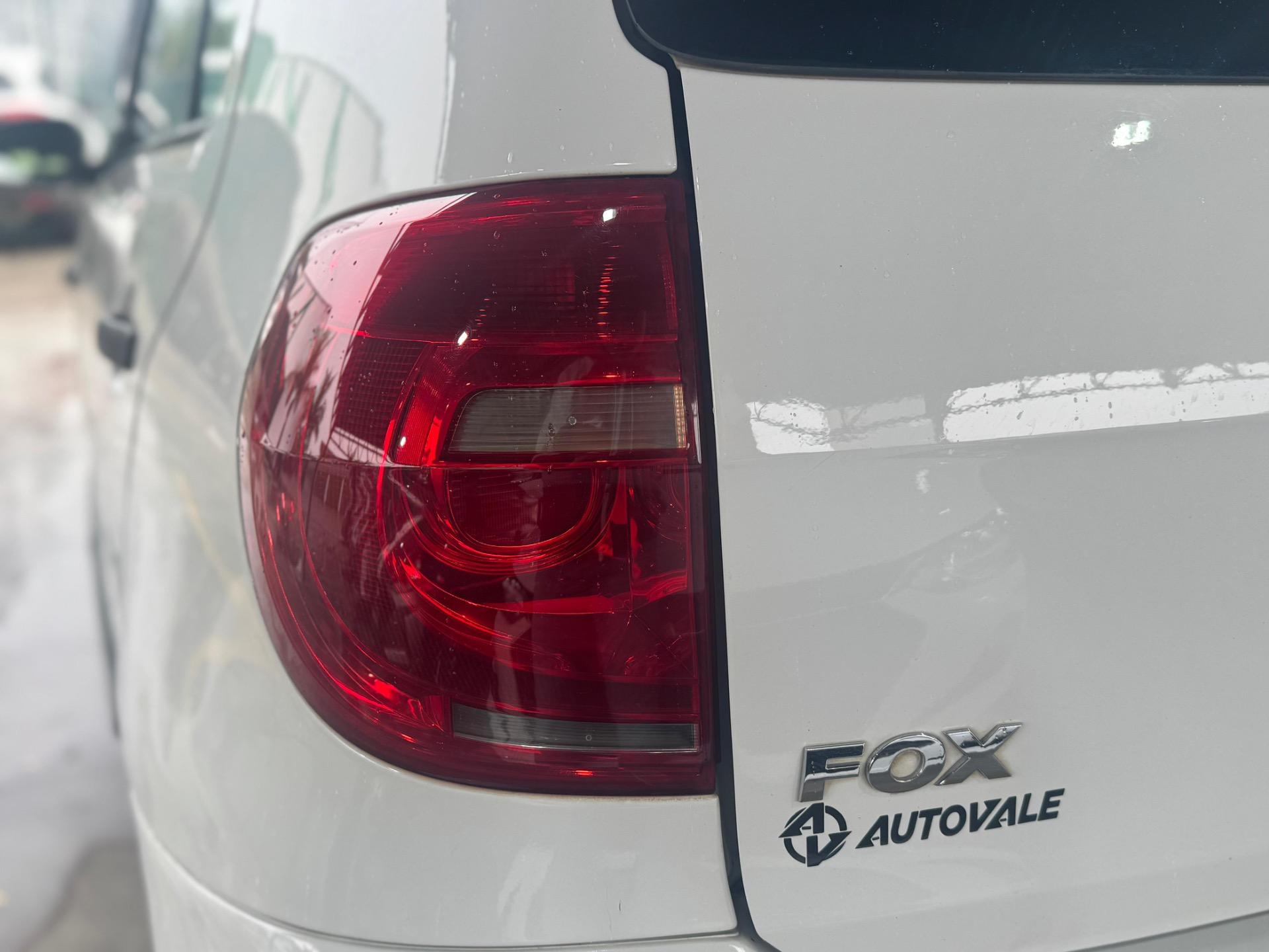 VOLKSWAGEN Fox - Foto