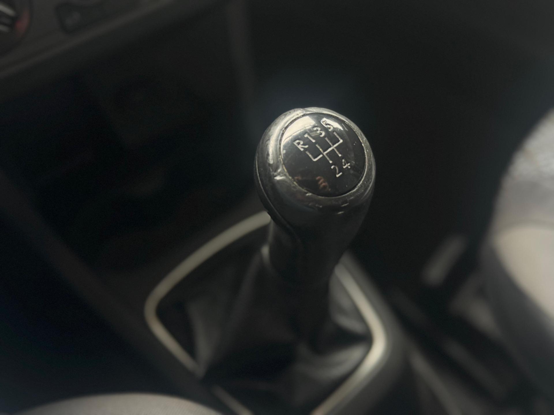 VOLKSWAGEN Fox - Foto