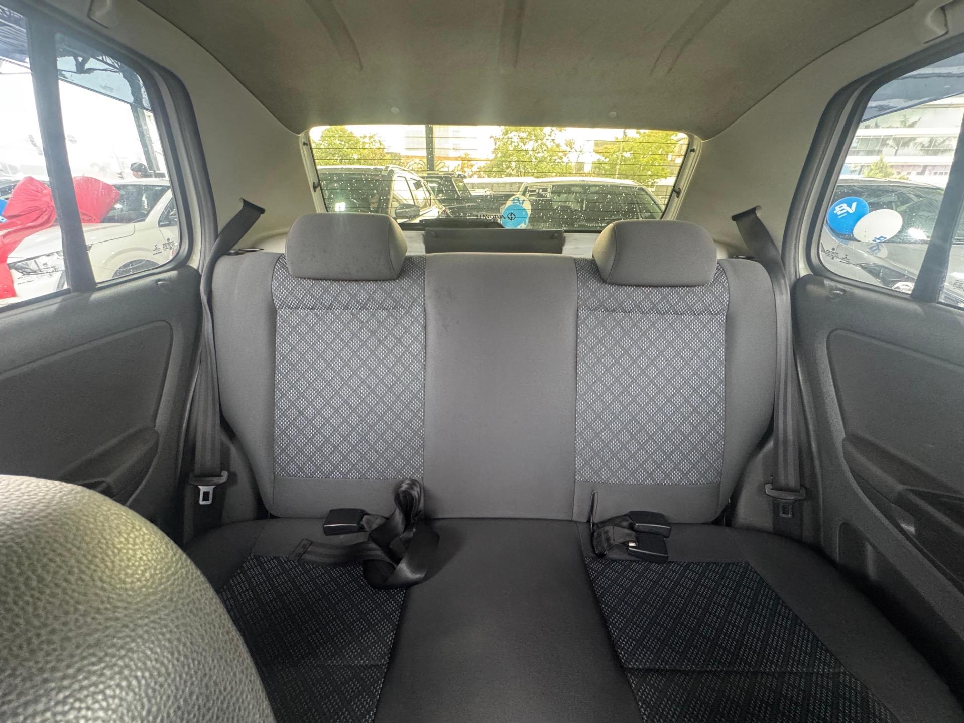 VOLKSWAGEN Fox - Foto