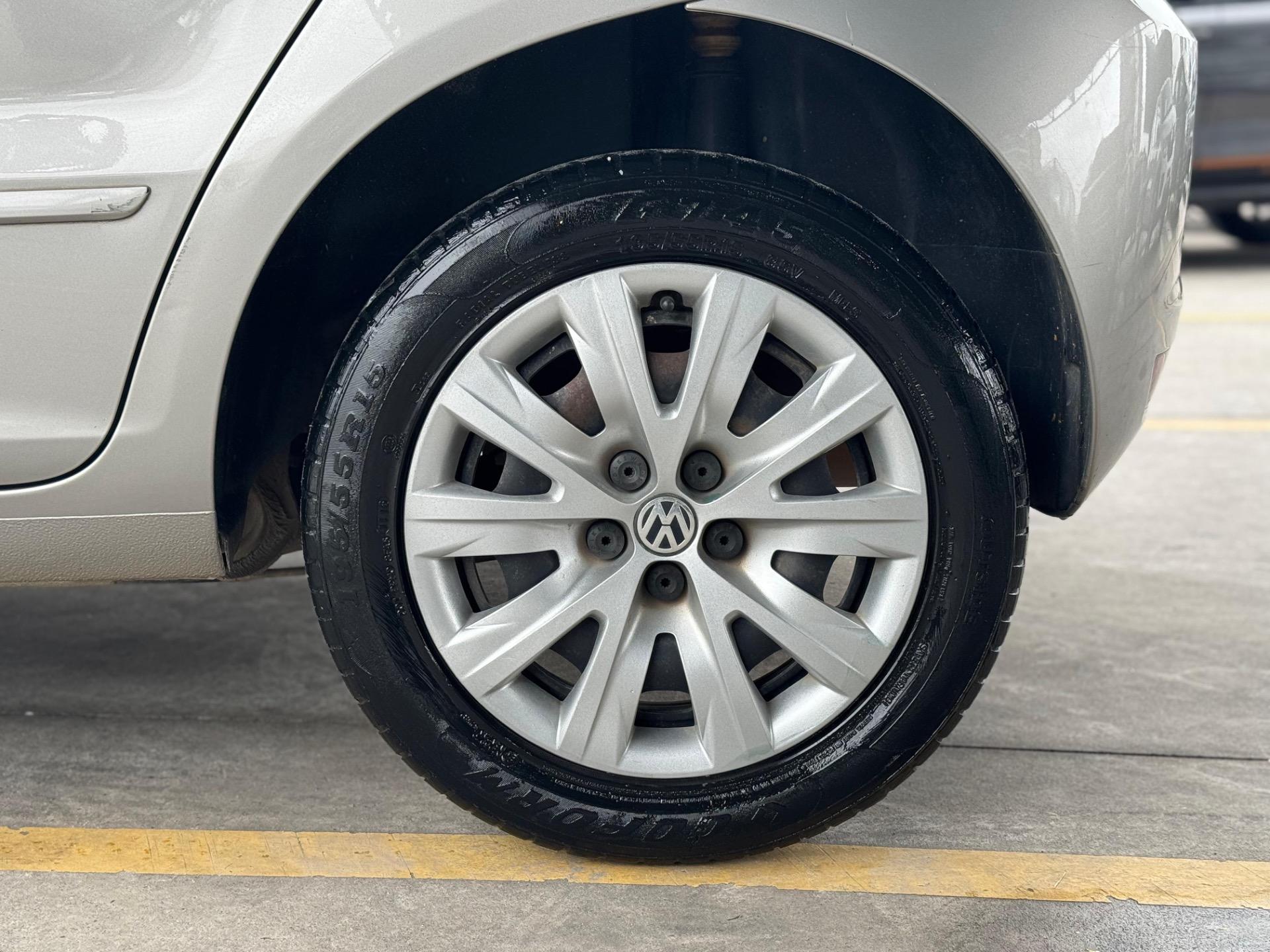 VOLKSWAGEN Fox - Foto