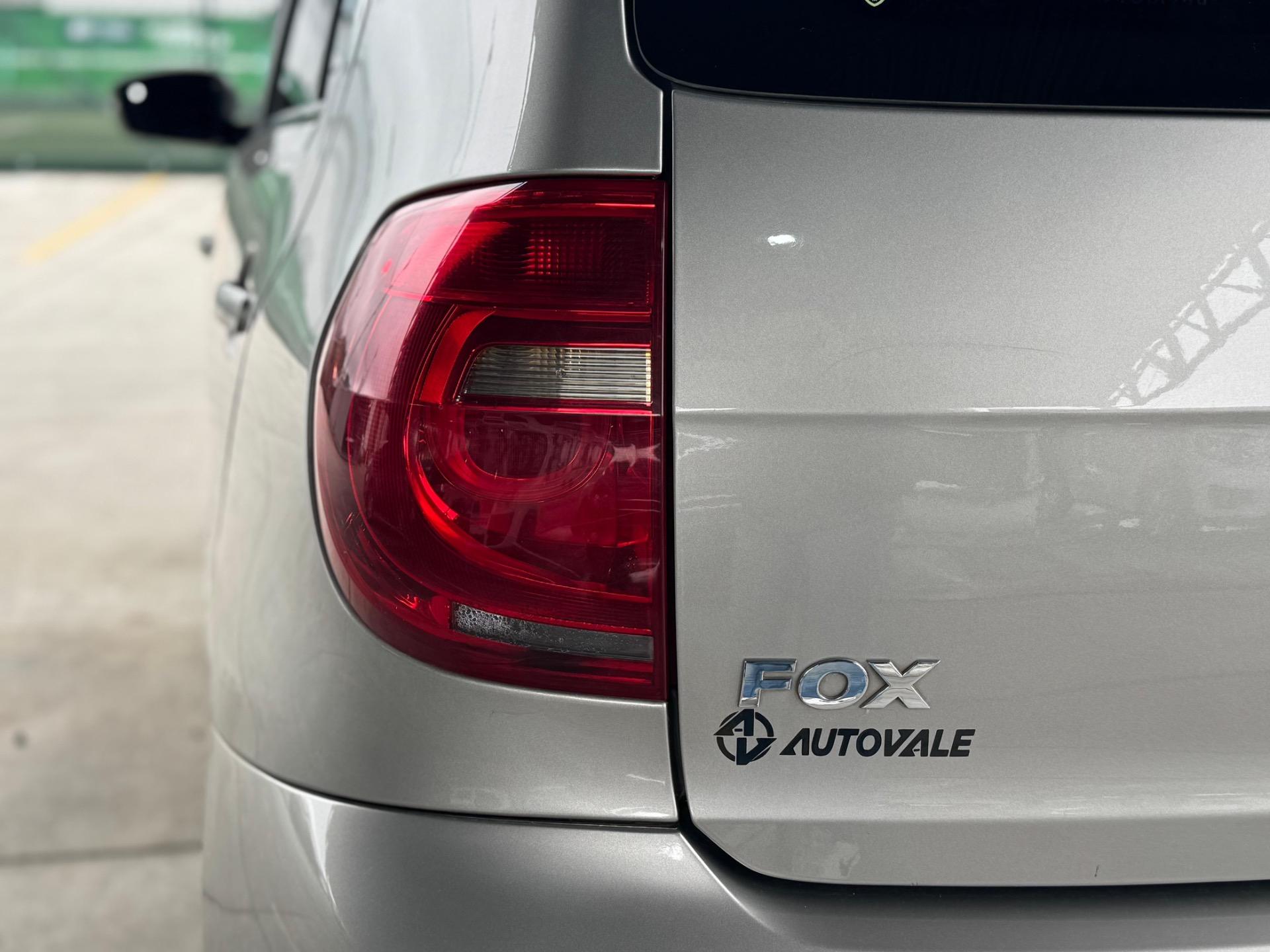 VOLKSWAGEN Fox - Foto