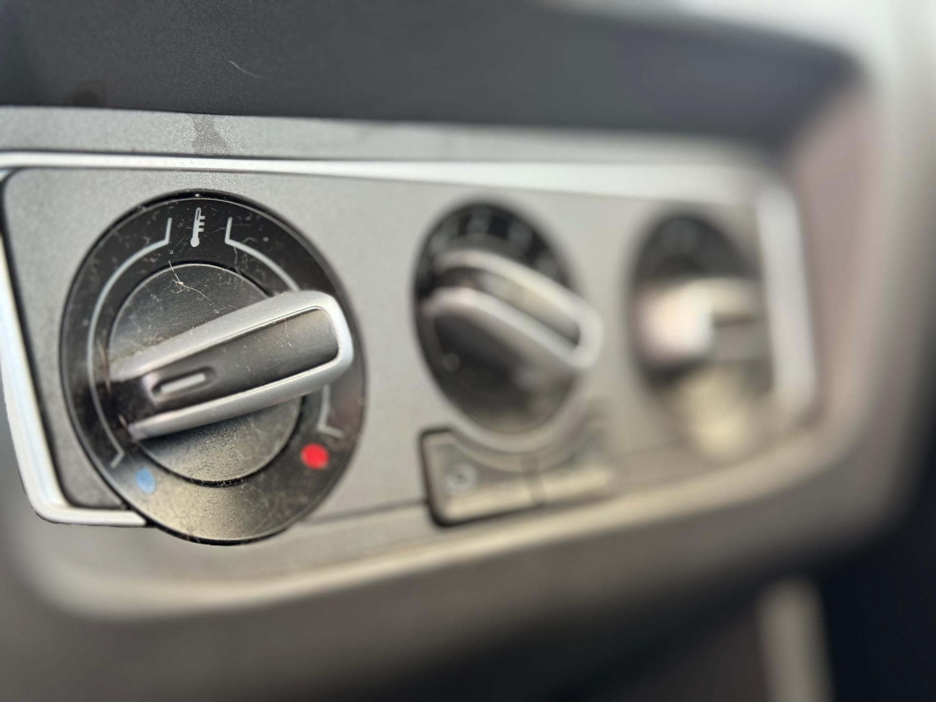 VOLKSWAGEN Fox - Foto