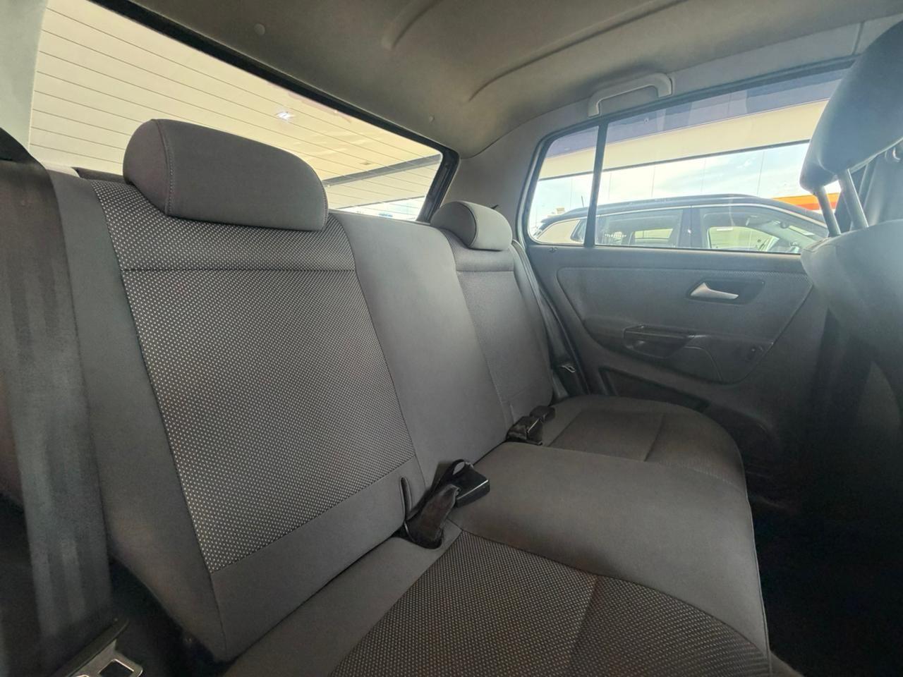 VOLKSWAGEN Fox - Foto