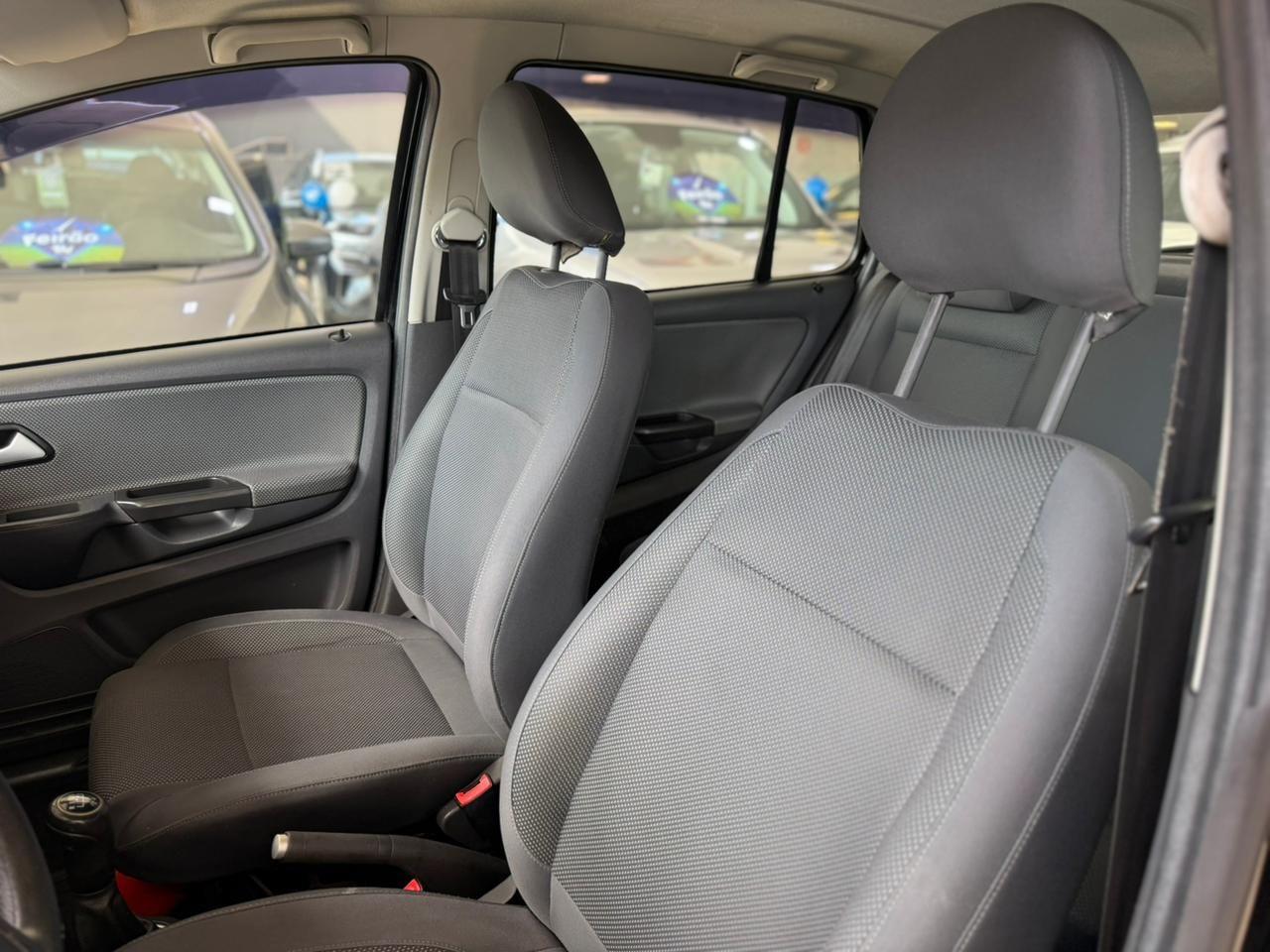 VOLKSWAGEN Fox - Foto