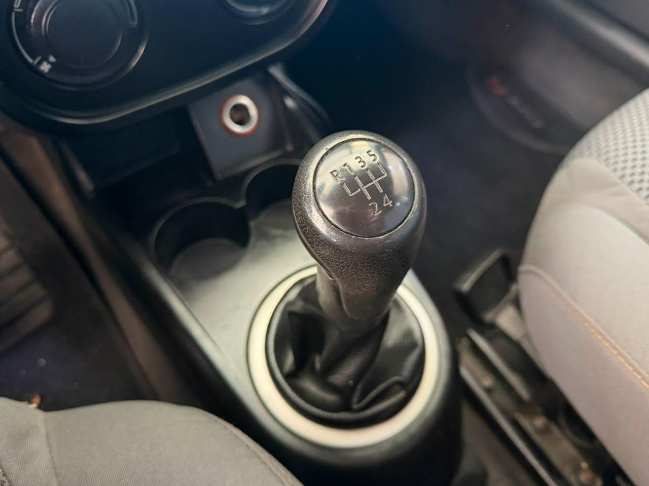 VOLKSWAGEN Fox - Foto