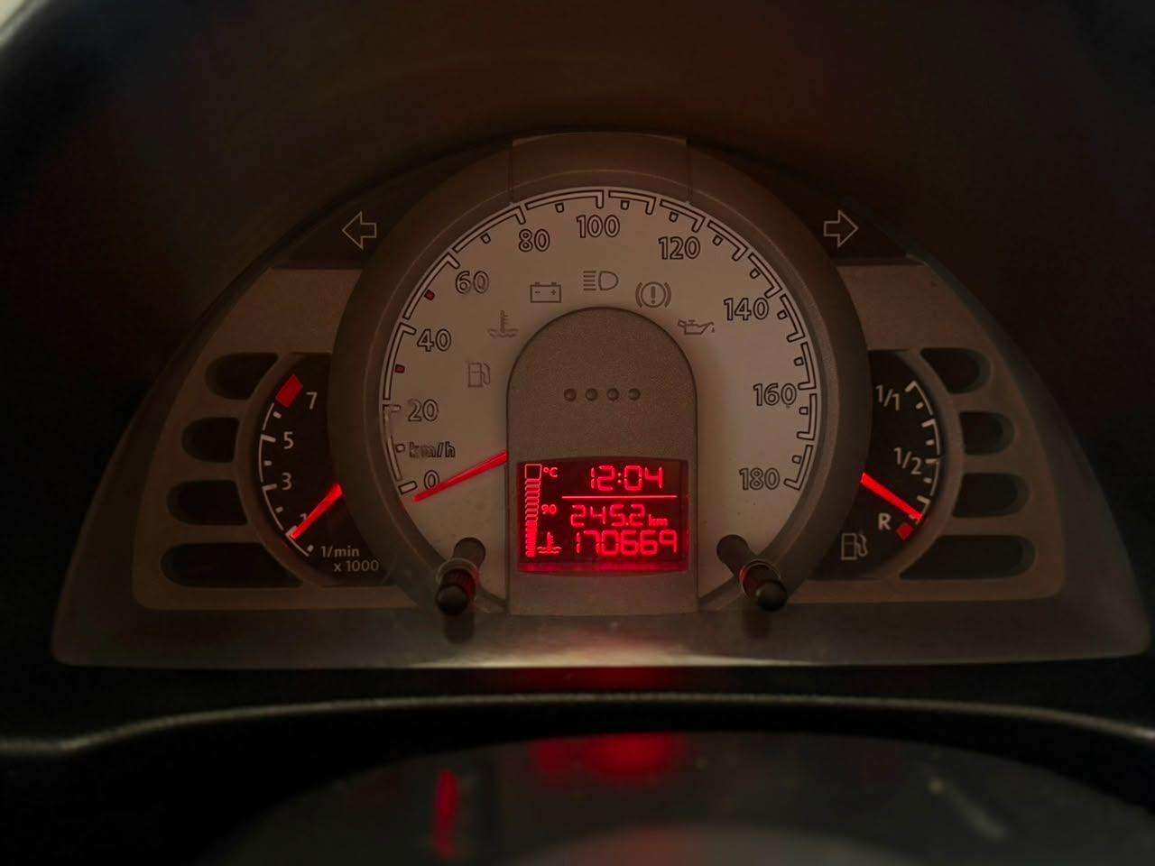 VOLKSWAGEN Fox - Foto
